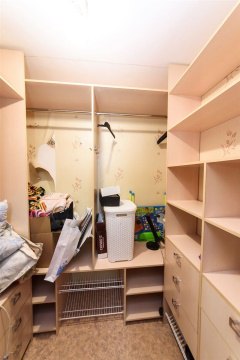 3-к квартира, 3/10 эт., 83м²