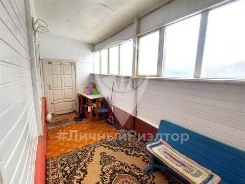 3-к квартира, 1/2 эт., 50м²
