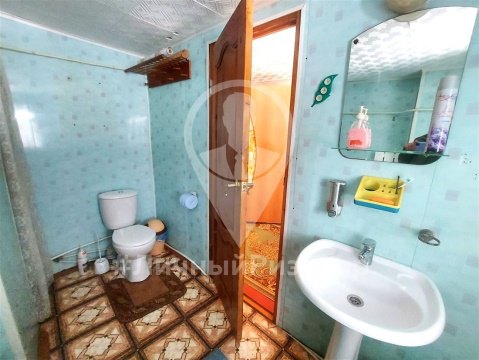 3-к квартира, 1/2 эт., 50м²