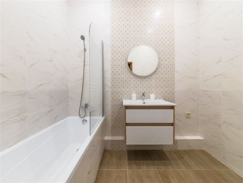 2-к квартира, 2/15 эт., 75м²