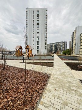 1-к квартира, 10/12 эт., 43м²