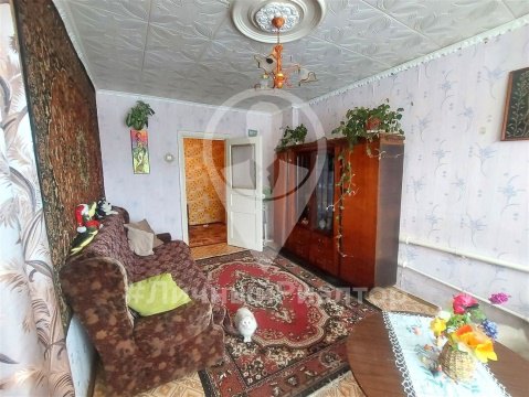 3-к квартира, 1/2 эт., 50м²