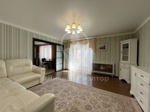 2-к квартира, 1/5 эт., 70м²