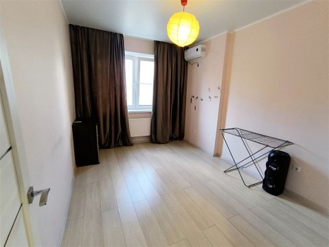 2-к квартира, 10/18 эт., 69м²