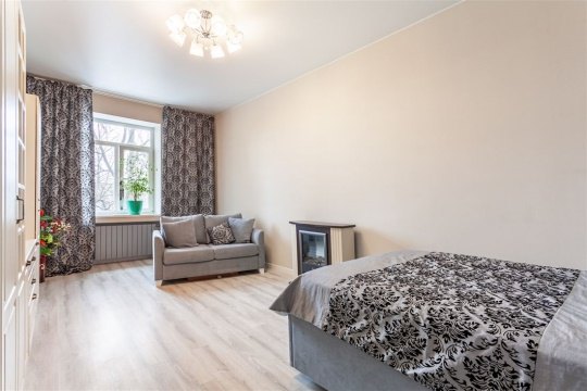 1-к квартира, 5/5 эт., 52м²
