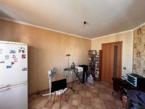 2-к квартира, 4/5 эт., 60м²