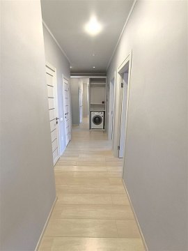2-к квартира, 10/18 эт., 69м²
