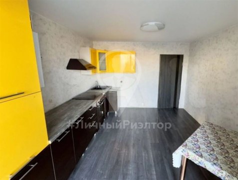 3-к квартира, 2/10 эт., 98м²