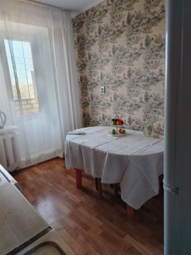 2-к квартира, 3/5 эт., 50м²