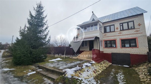 Дом 197м², участок 15 сот.