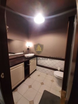 2-к квартира, 2/8 эт., 73м²