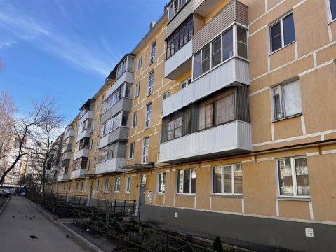 2-к квартира, 4/5 эт., 60м²