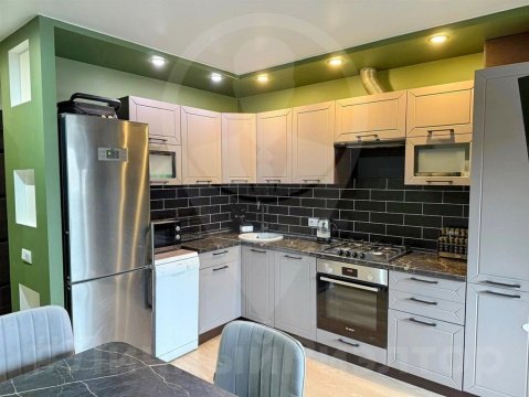 1-к квартира, 3/6 эт., 52м²